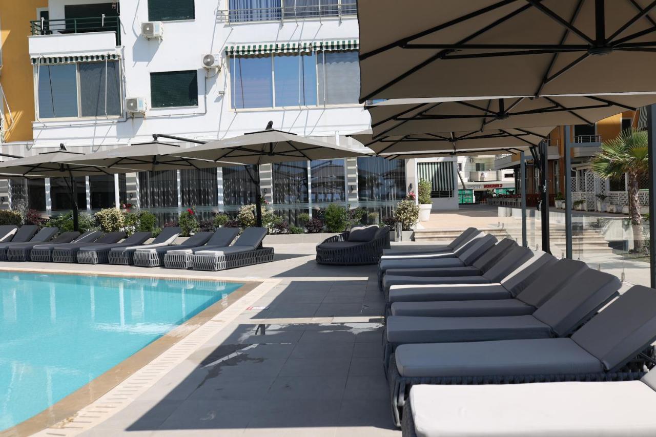 Comfort Suites Golem  Eksteriør bilde