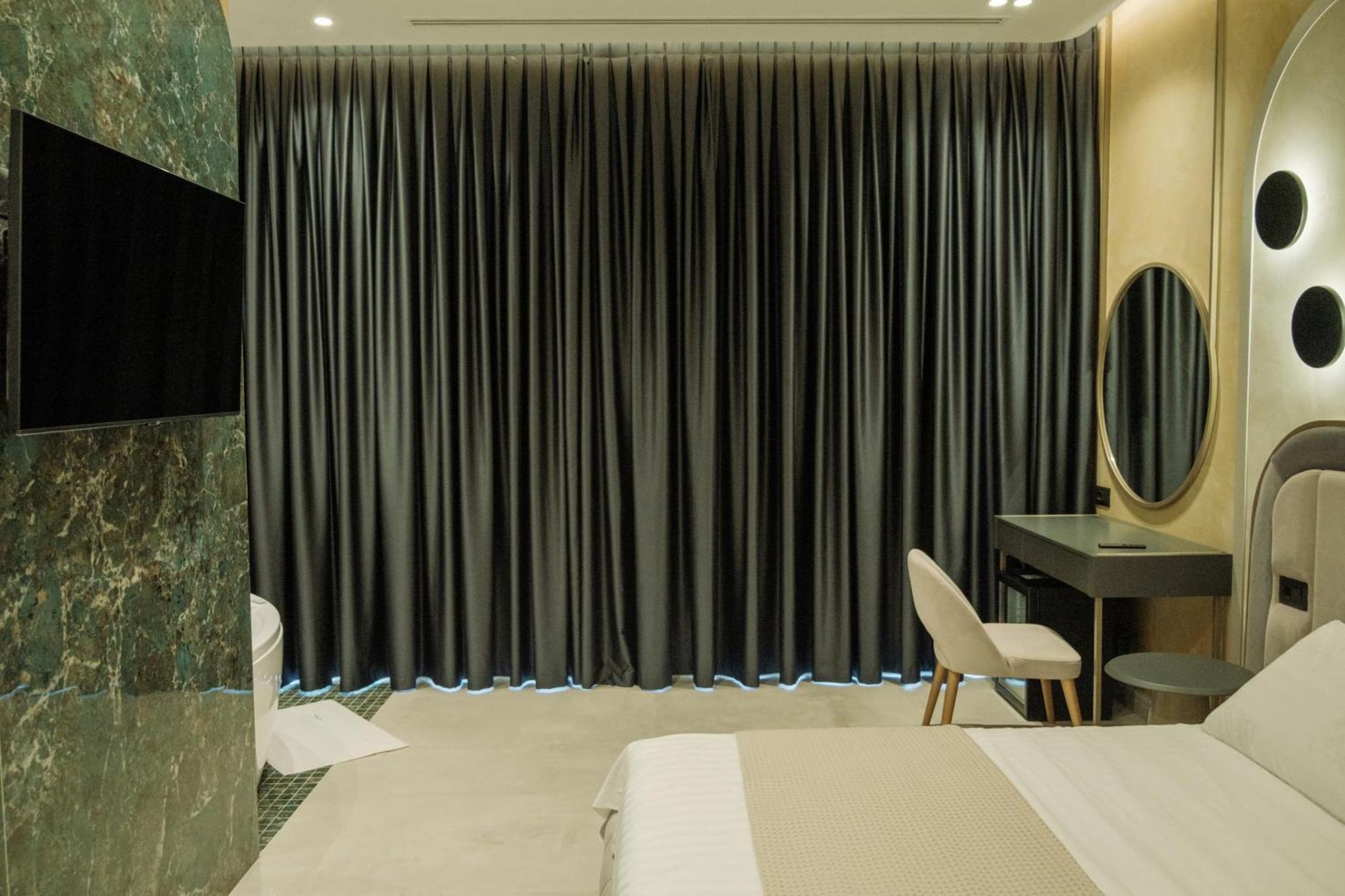 Comfort Suites Golem  Eksteriør bilde